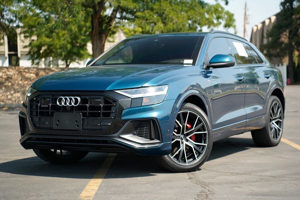 2020 AUDI Q8