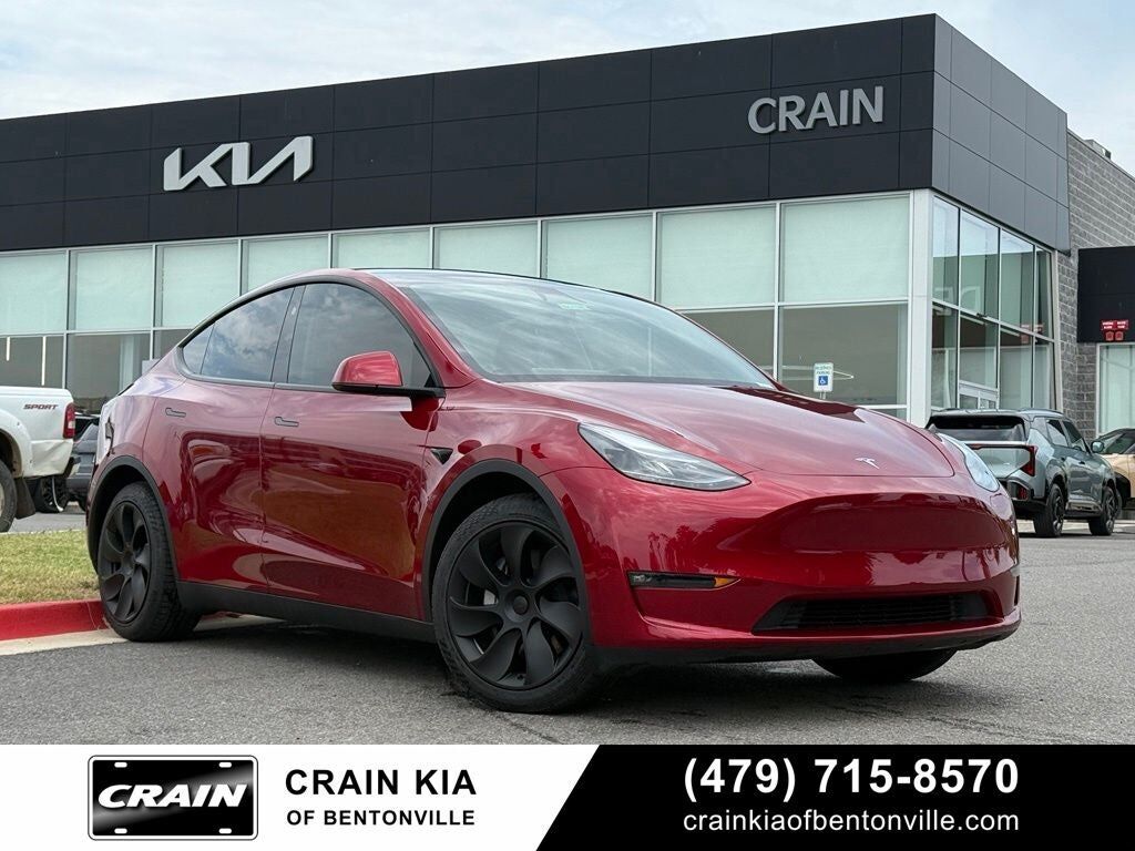 2024 TESLA Model Y