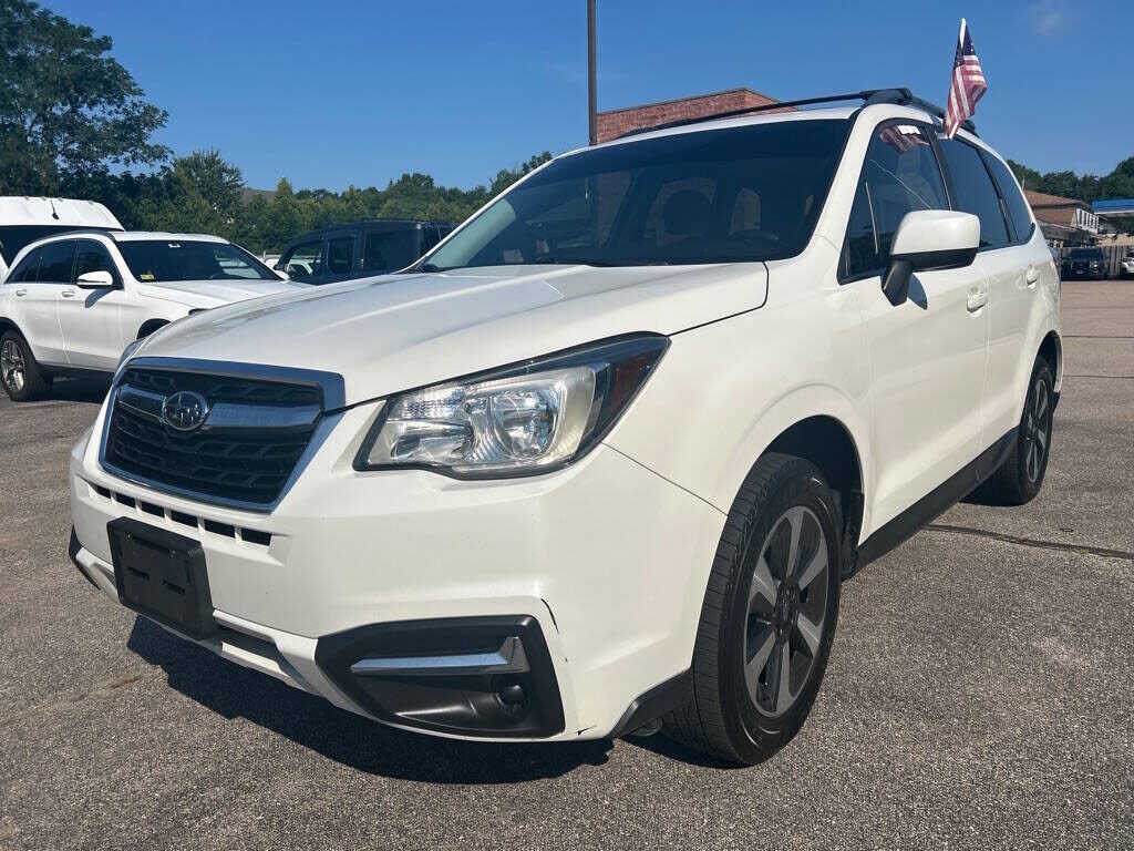2017 SUBARU Forester