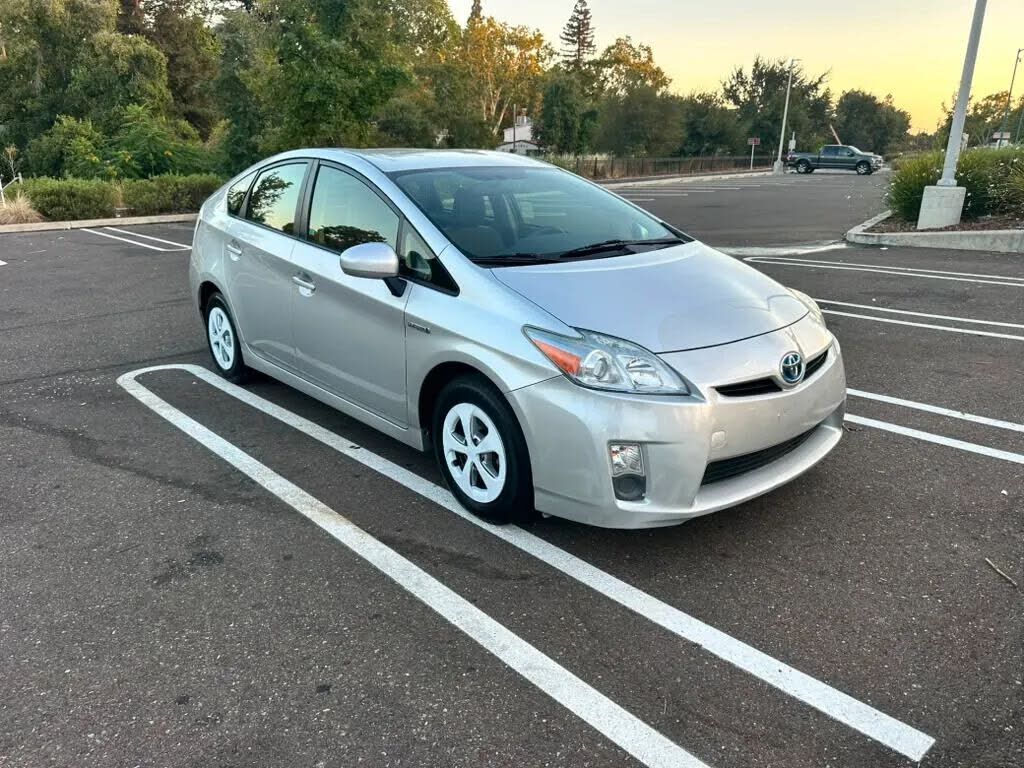 2011 TOYOTA PRIUS