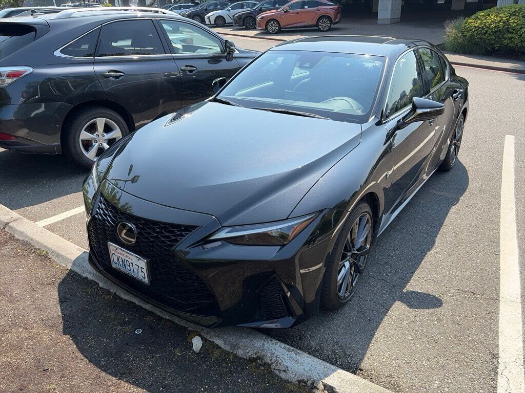 2023 LEXUS IS