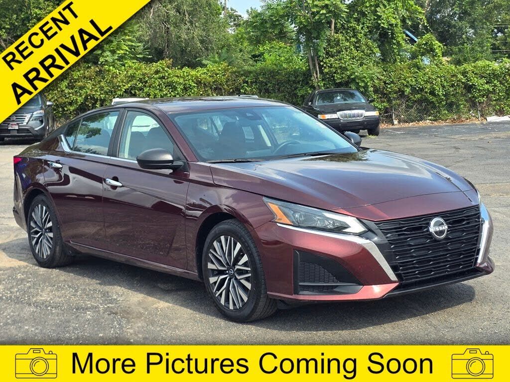 2024 NISSAN Altima