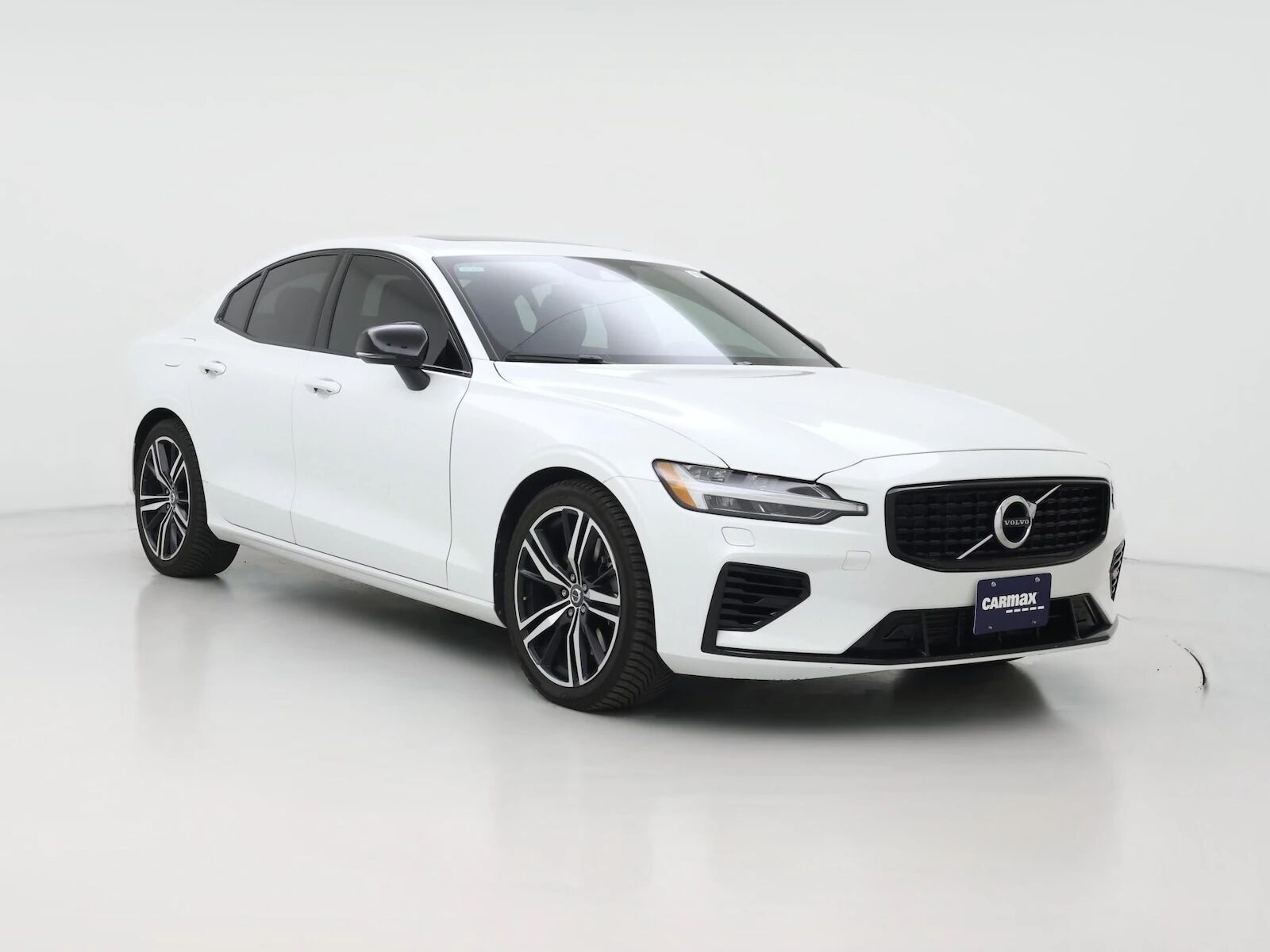 2022 VOLVO S60