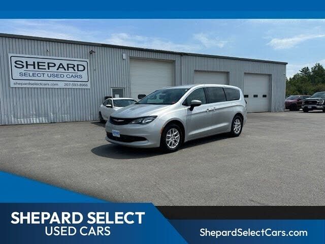 2023 CHRYSLER Voyager