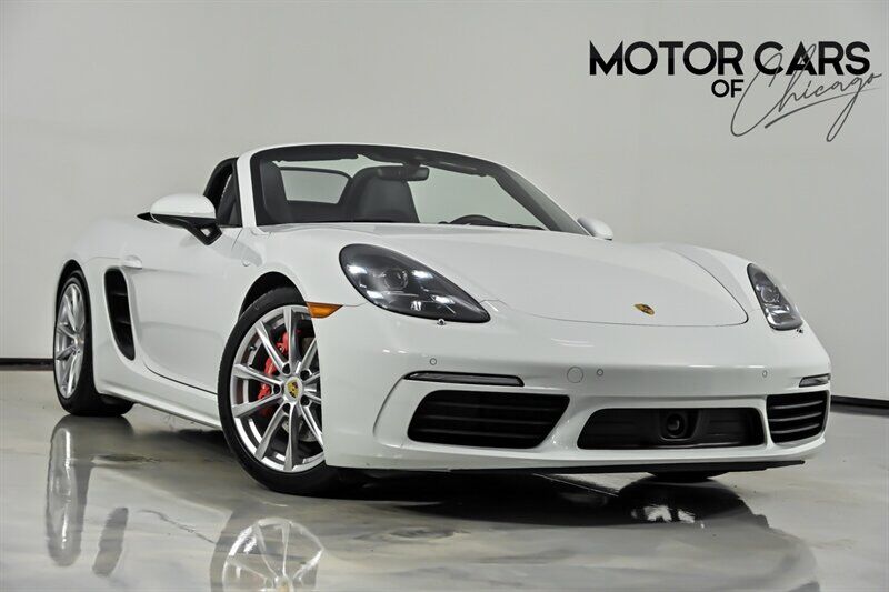 2019 PORSCHE 718