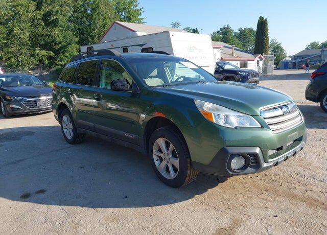 2013 SUBARU Outback