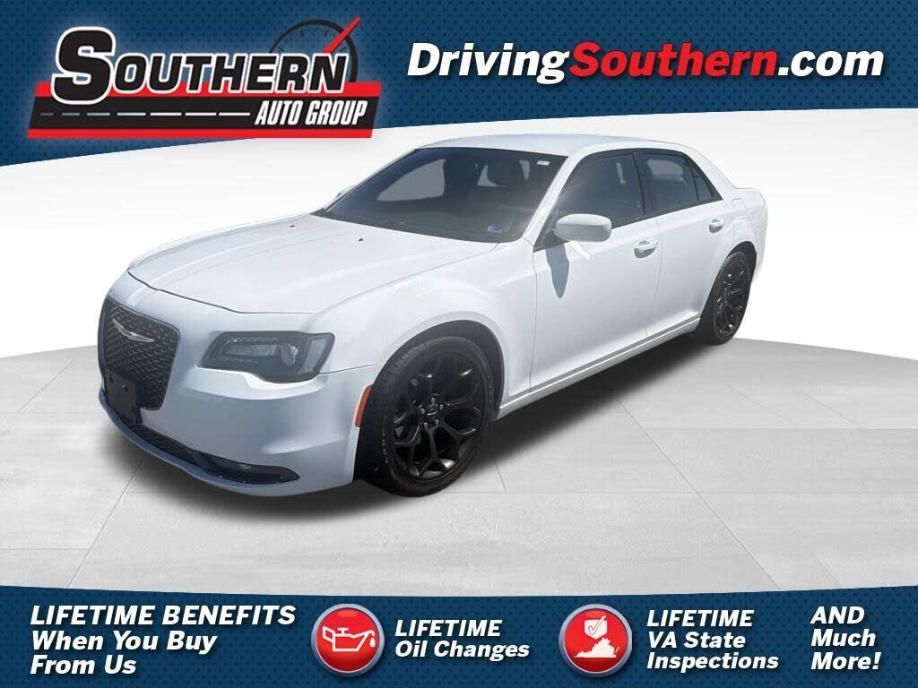 2019 CHRYSLER 300