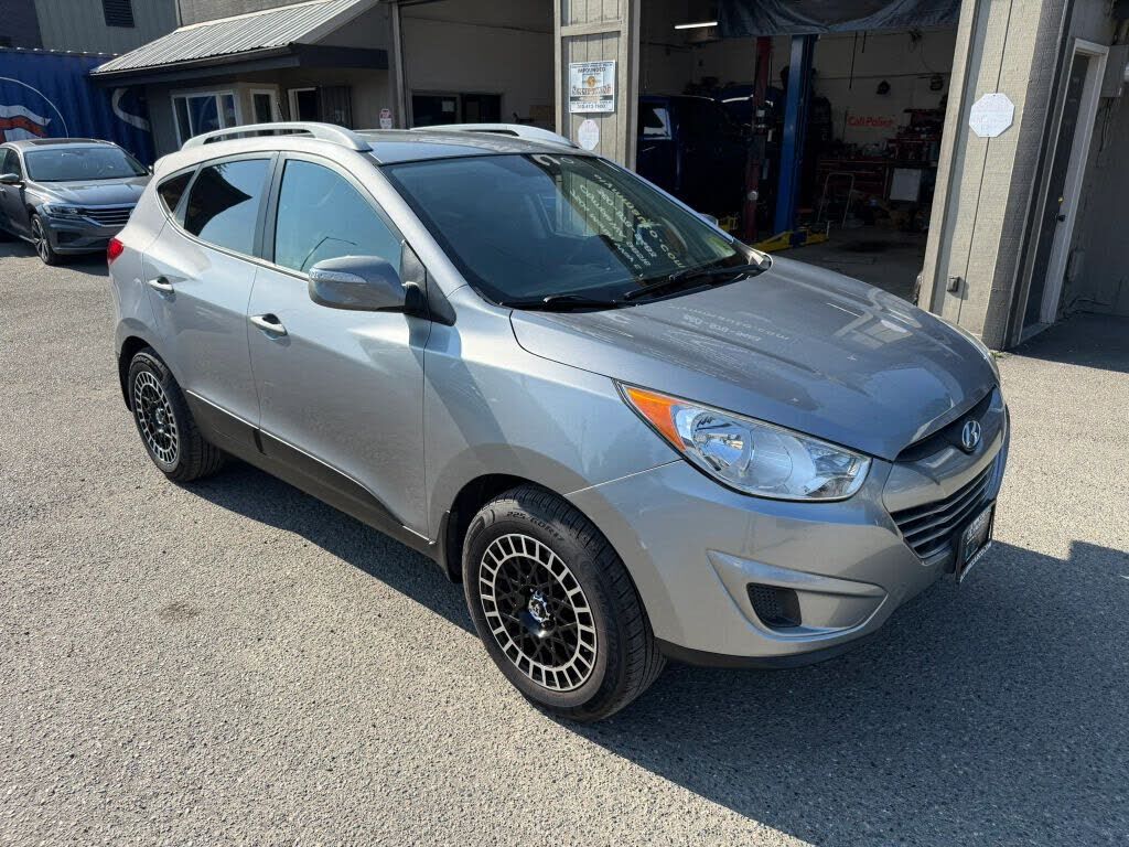 2012 HYUNDAI Tucson