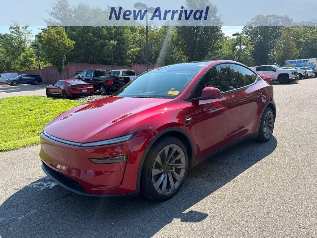 2026 TESLA Model Y