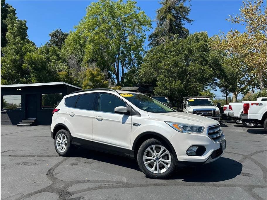 2019 FORD Escape