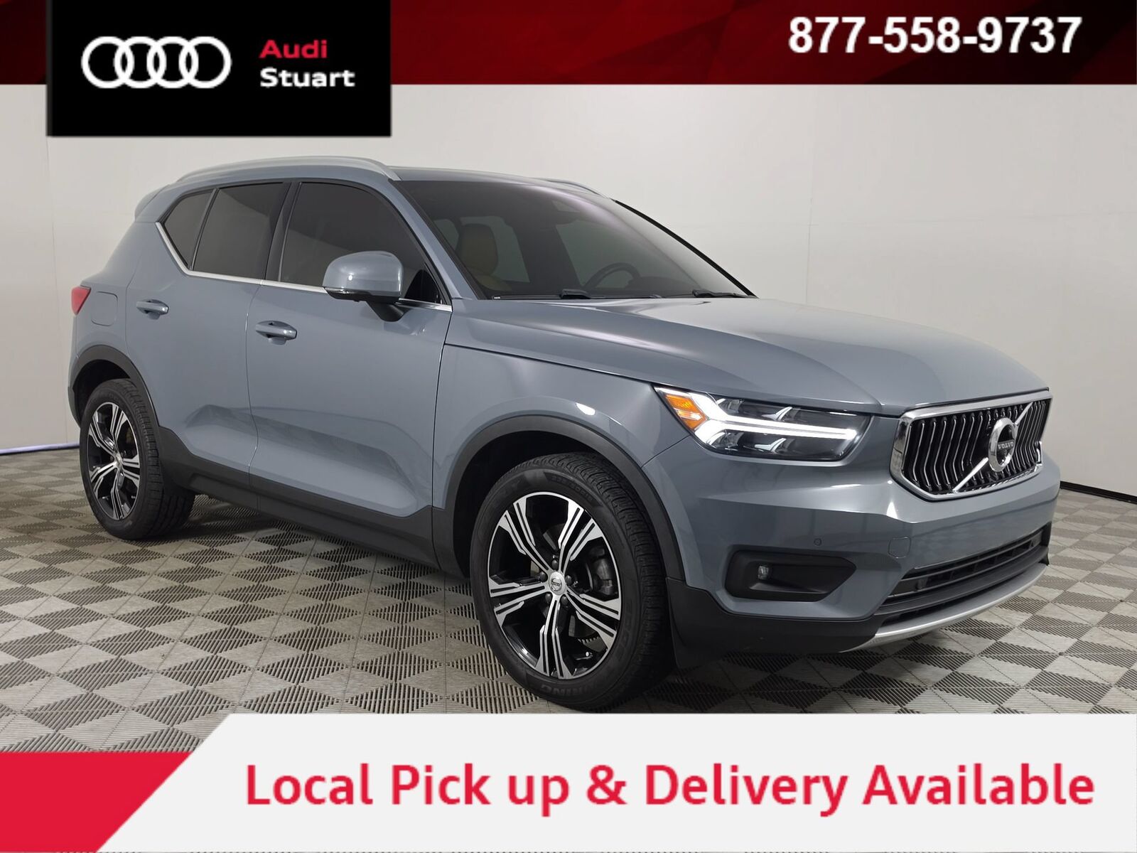 2022 VOLVO XC40