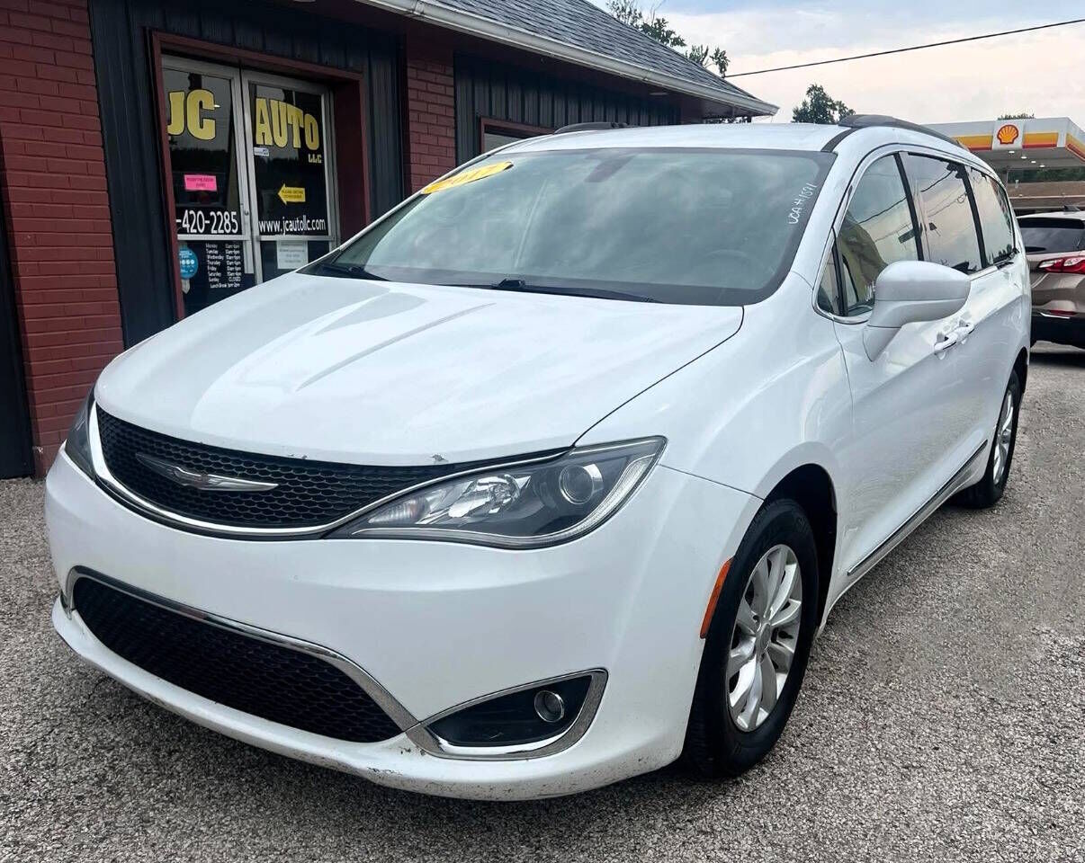 2017 CHRYSLER Pacifica
