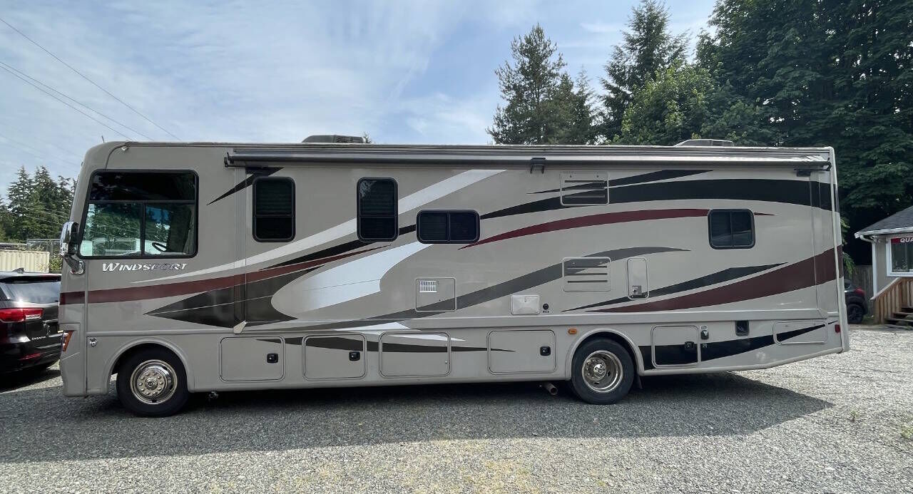 2014 FORD Motorhome Chassis