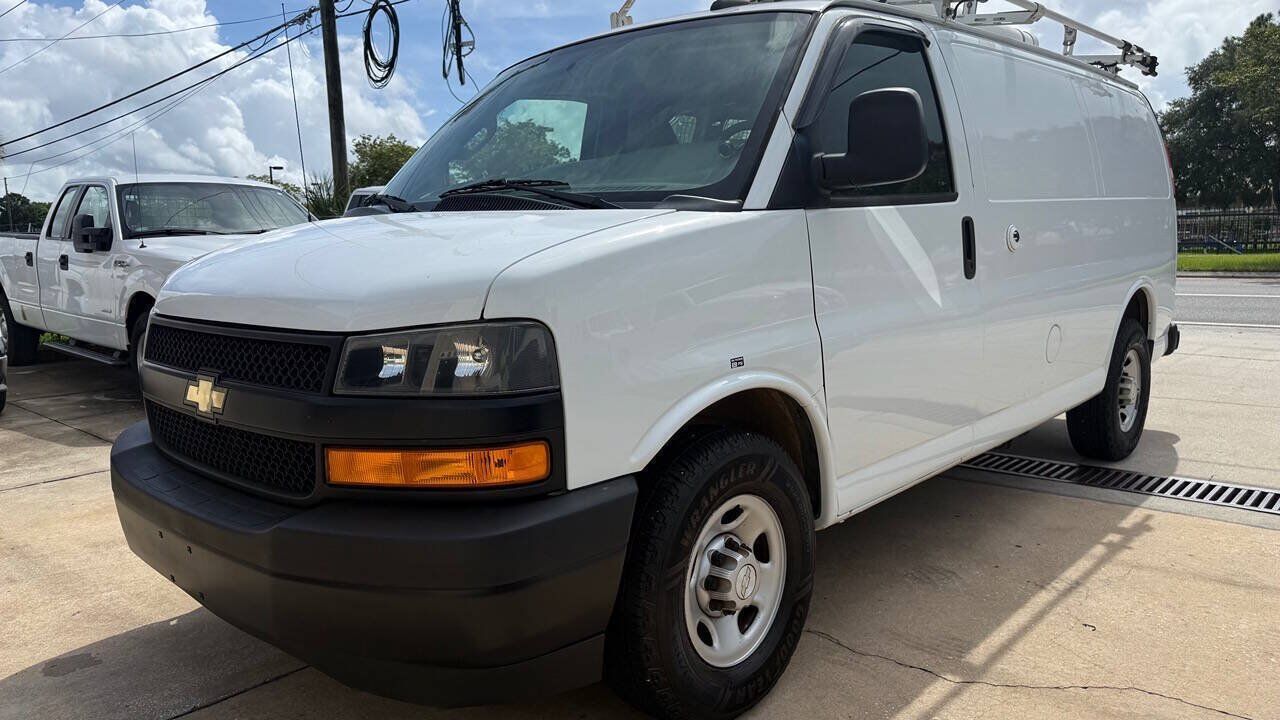 2018 CHEVROLET Express