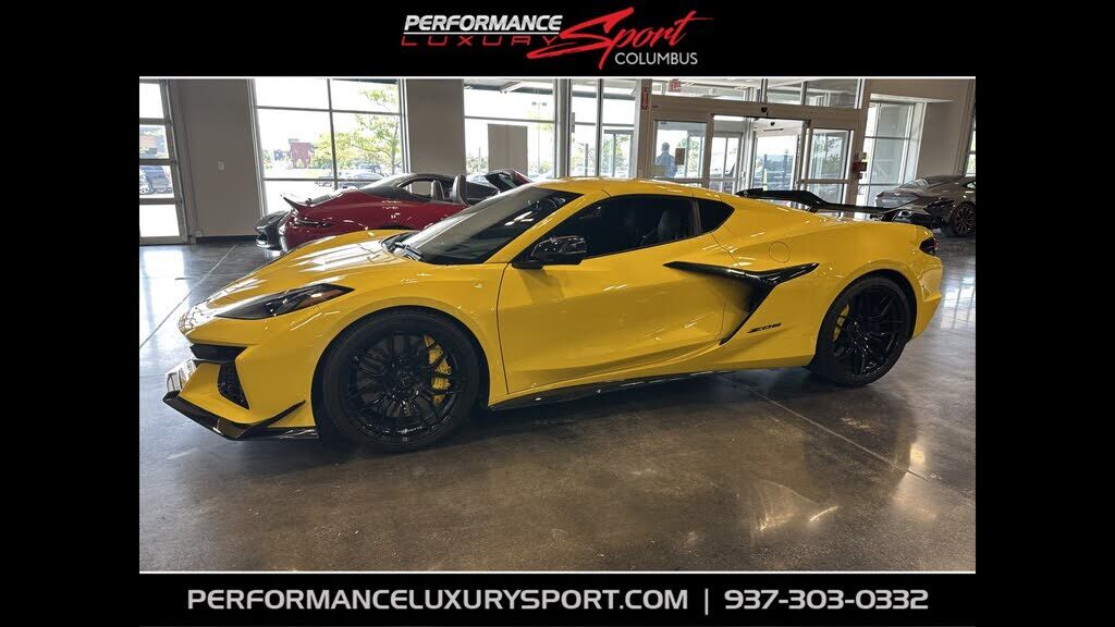 2025 CHEVROLET Corvette