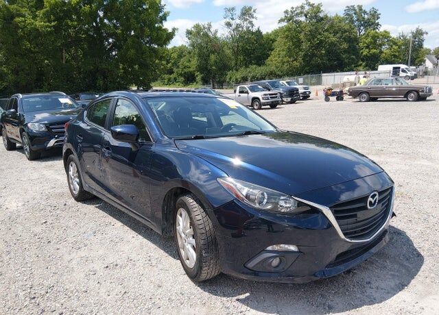 2016 MAZDA Mazda3