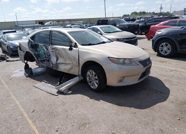 2013 LEXUS ES