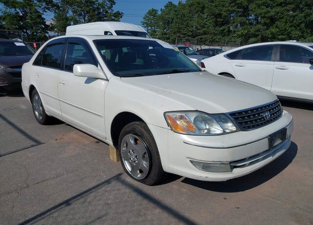 2003 TOYOTA Avalon
