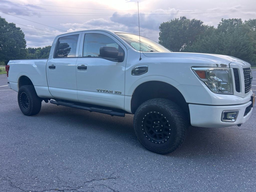 2016 NISSAN Titan