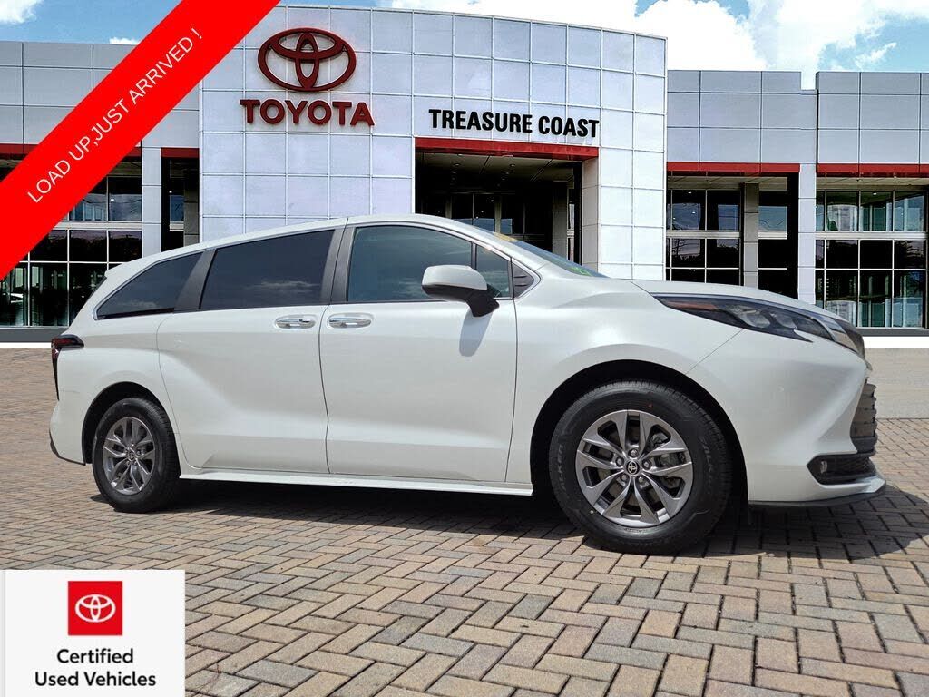 2025 TOYOTA Sienna