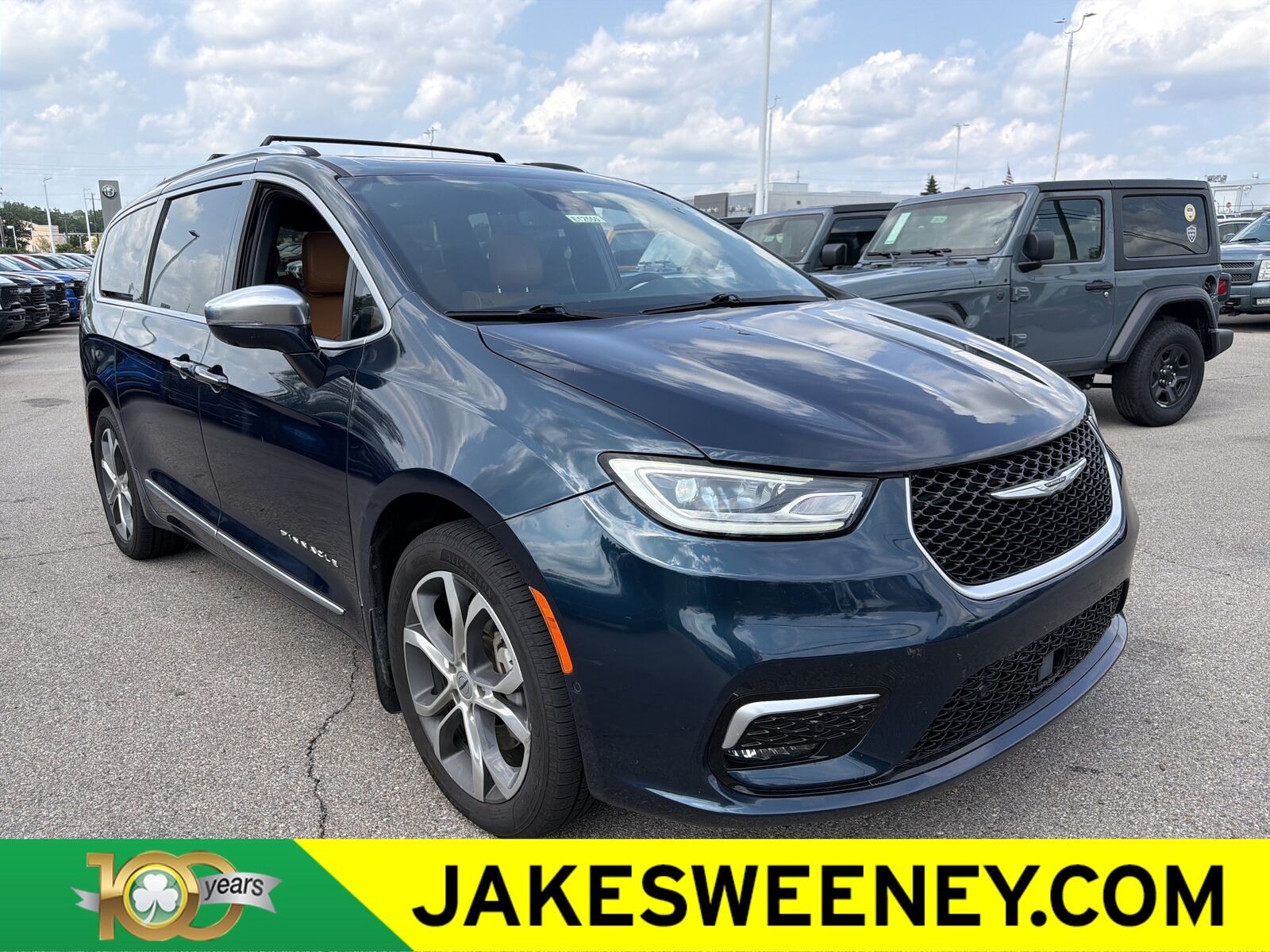 2022 CHRYSLER Pacifica