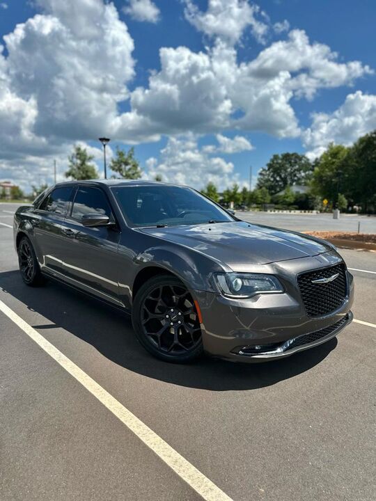 2019 CHRYSLER 300