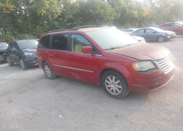 2010 CHRYSLER Town and Country