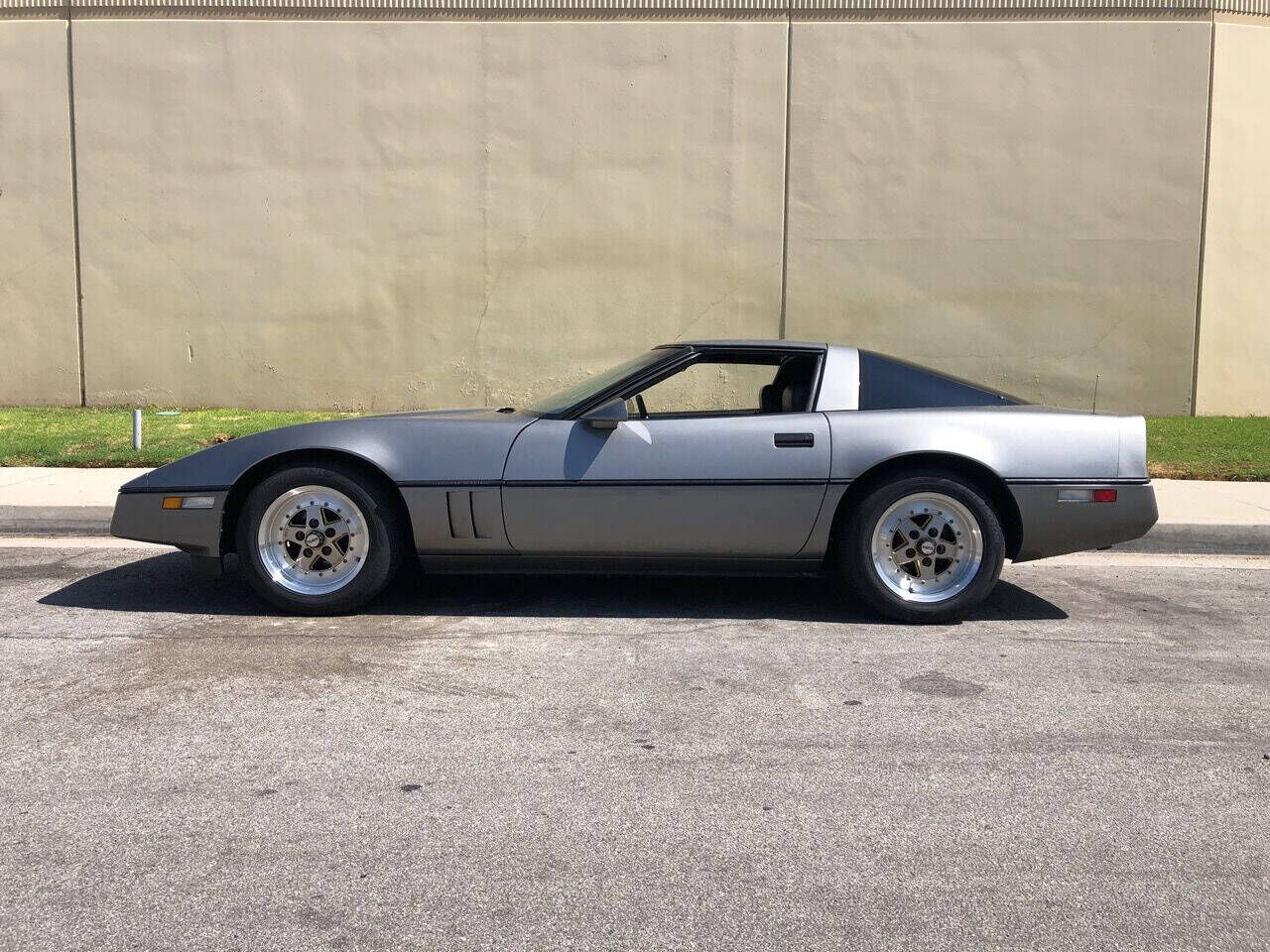 1984 CHEVROLET Corvette