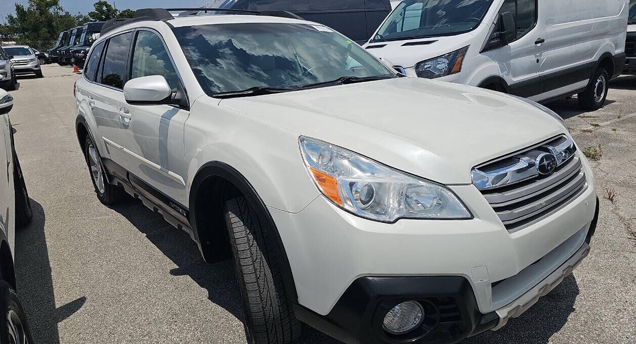 2014 SUBARU Outback
