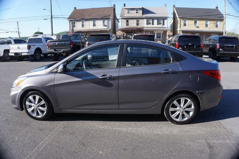 2014 HYUNDAI Accent