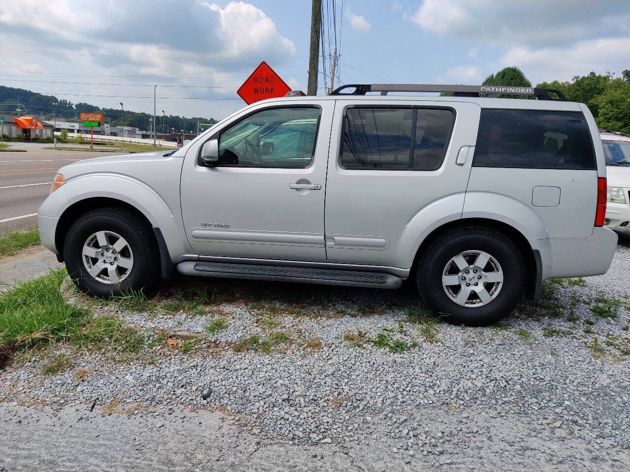 2005 NISSAN Pathfinder