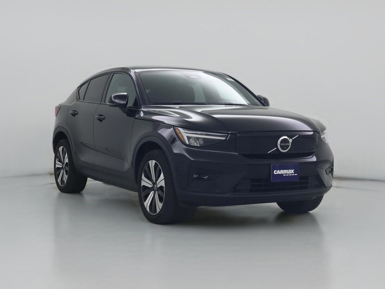 2023 VOLVO C40