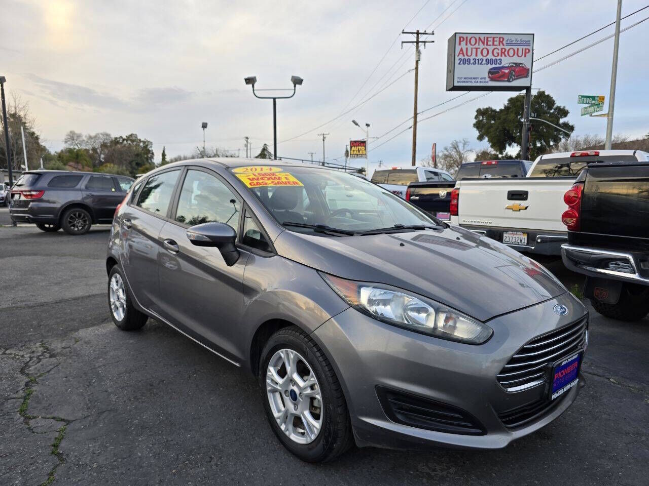2014 FORD Fiesta