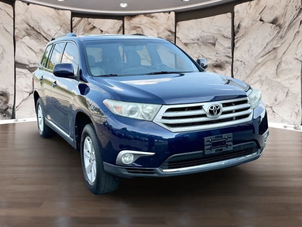 2013 TOYOTA Highlander