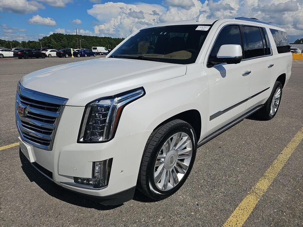 2017 CADILLAC Escalade ESV