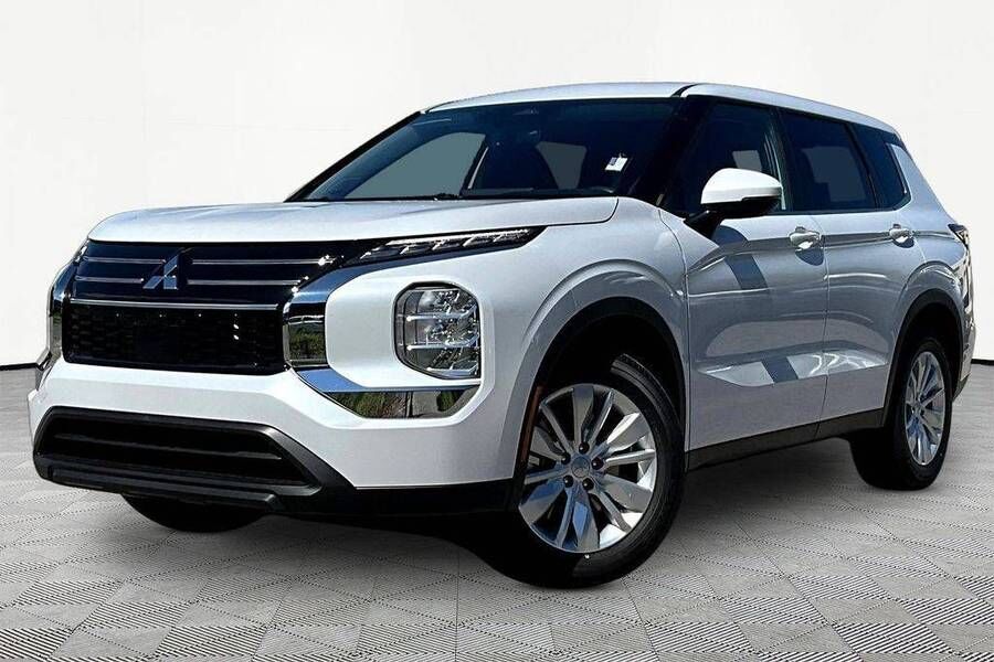 2026 MITSUBISHI Outlander
