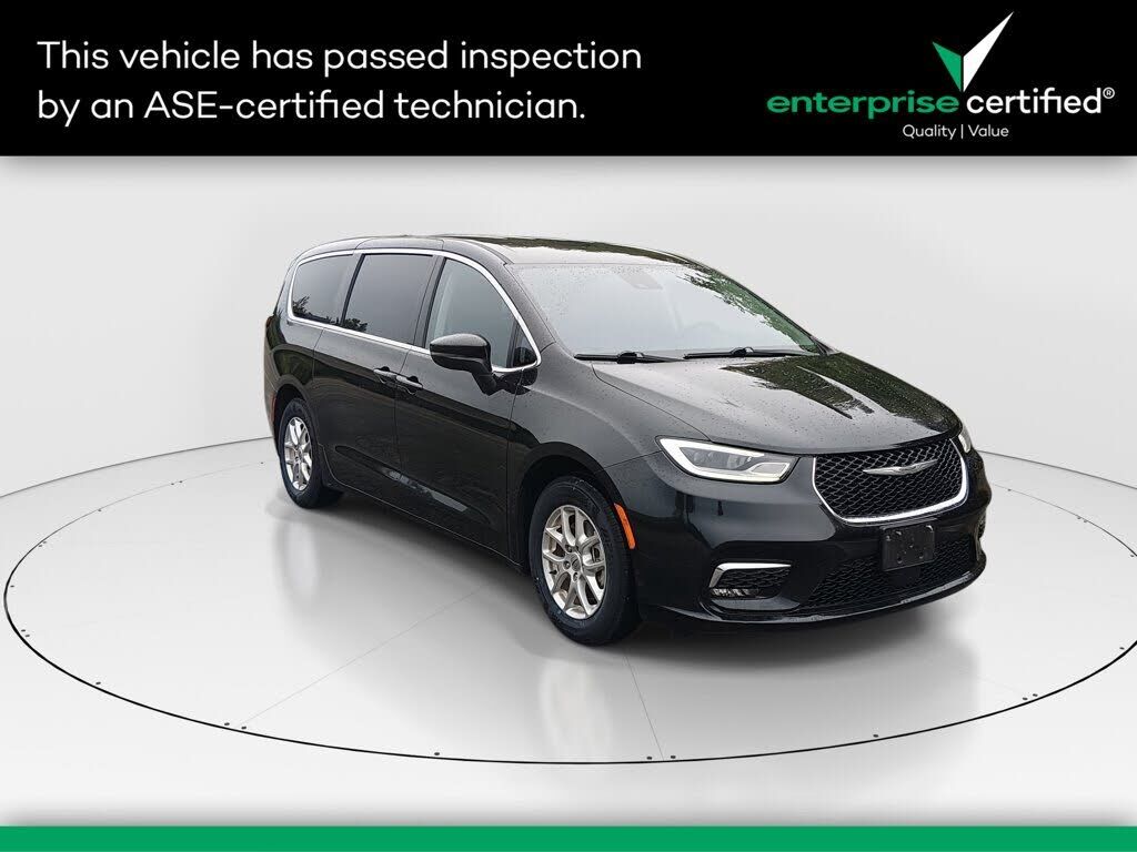 2023 CHRYSLER Pacifica
