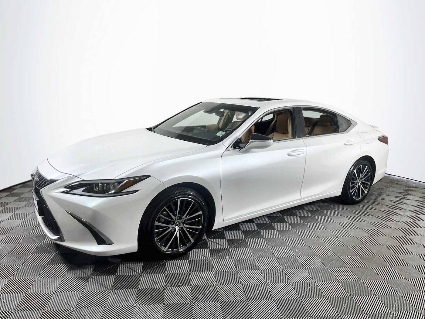 2025 LEXUS ES