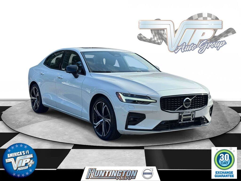 2024 VOLVO S60