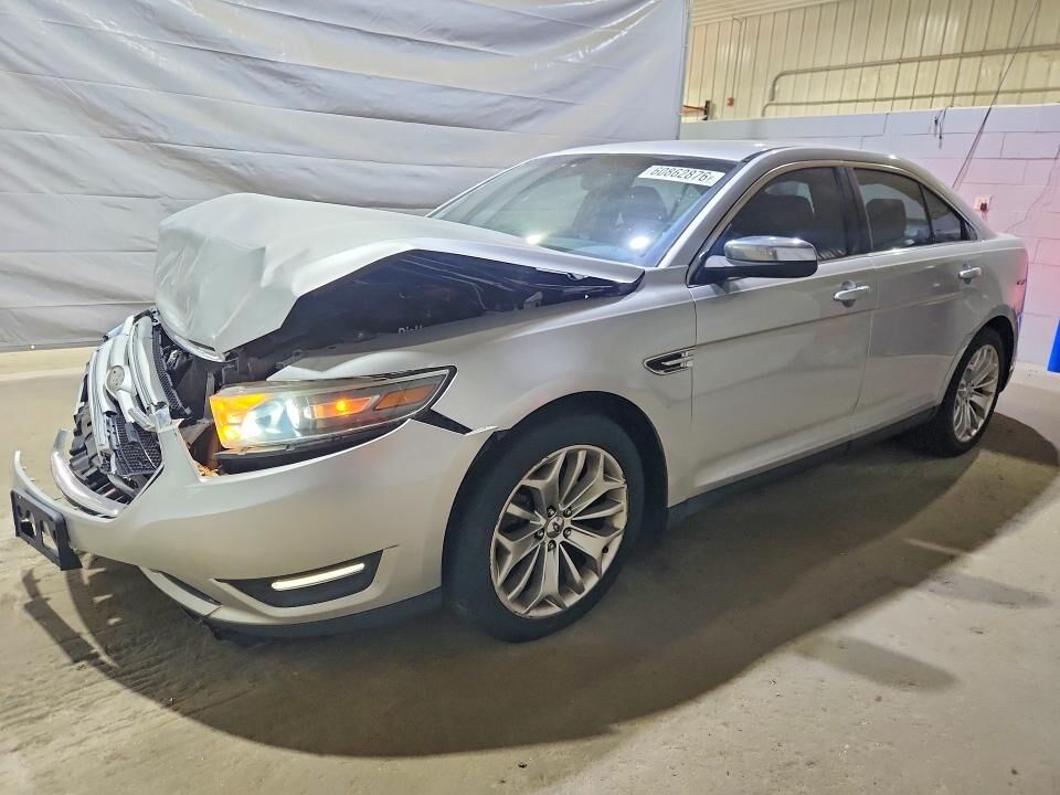 2013 FORD Taurus