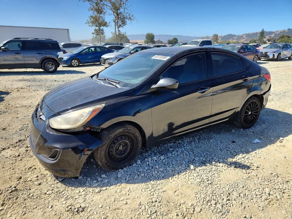 2013 HYUNDAI Accent