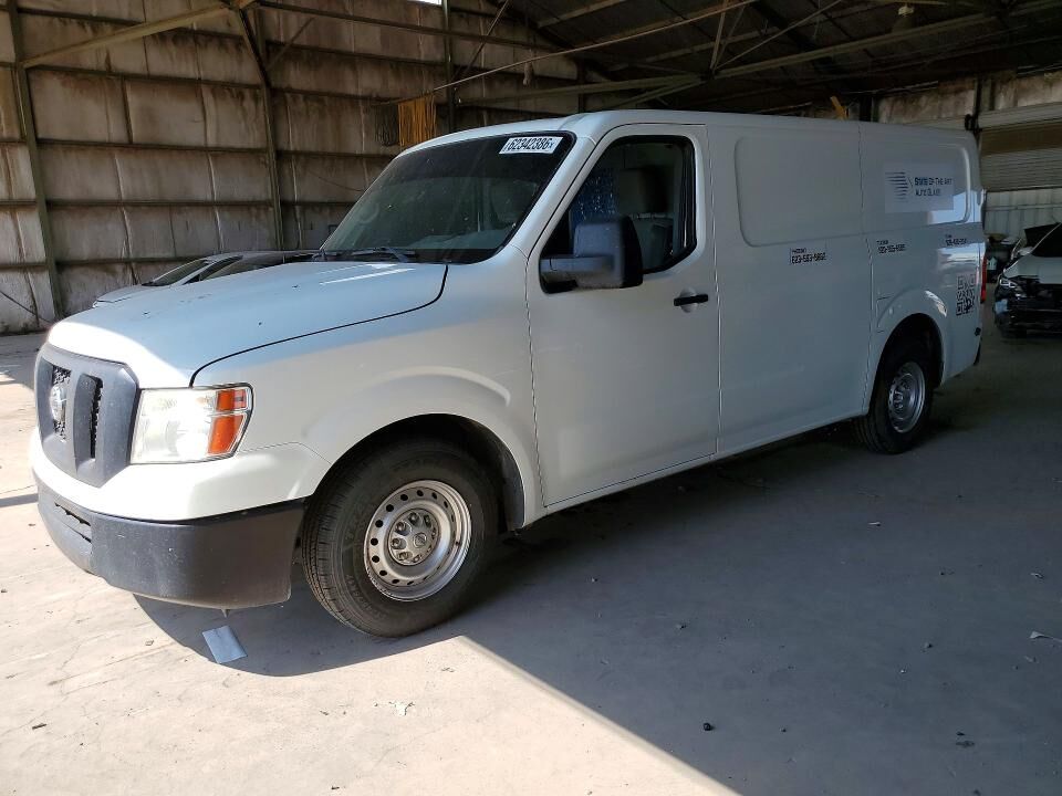 2016 NISSAN NV