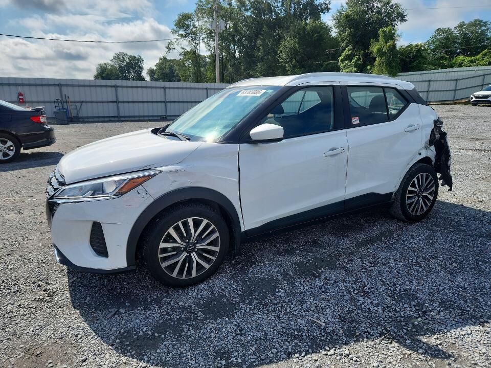 2022 NISSAN Kicks