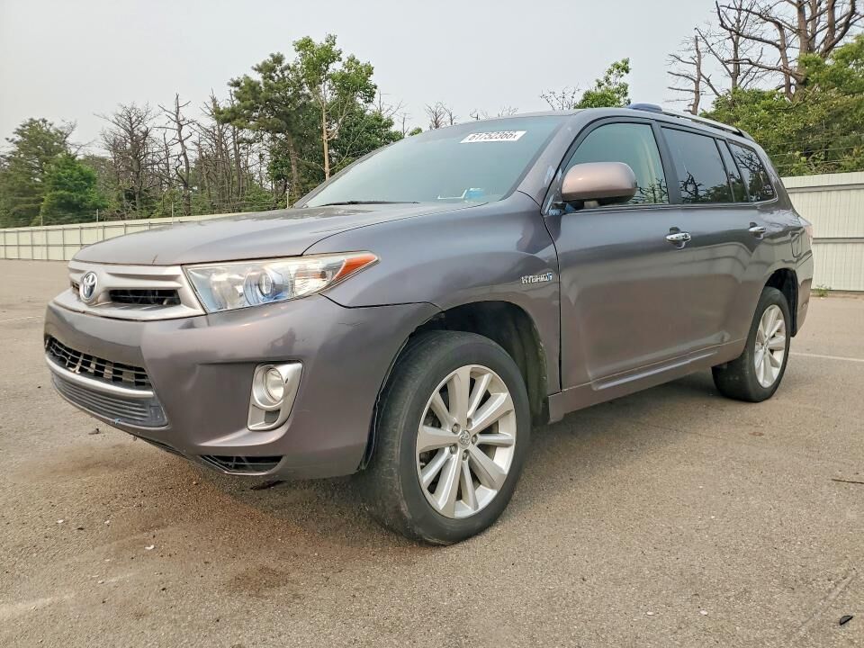 2013 TOYOTA Highlander