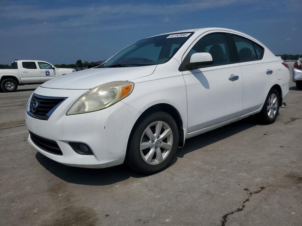 2013 NISSAN Versa