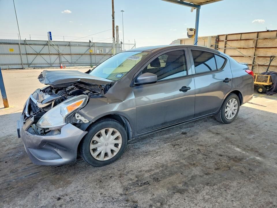 2018 NISSAN Versa