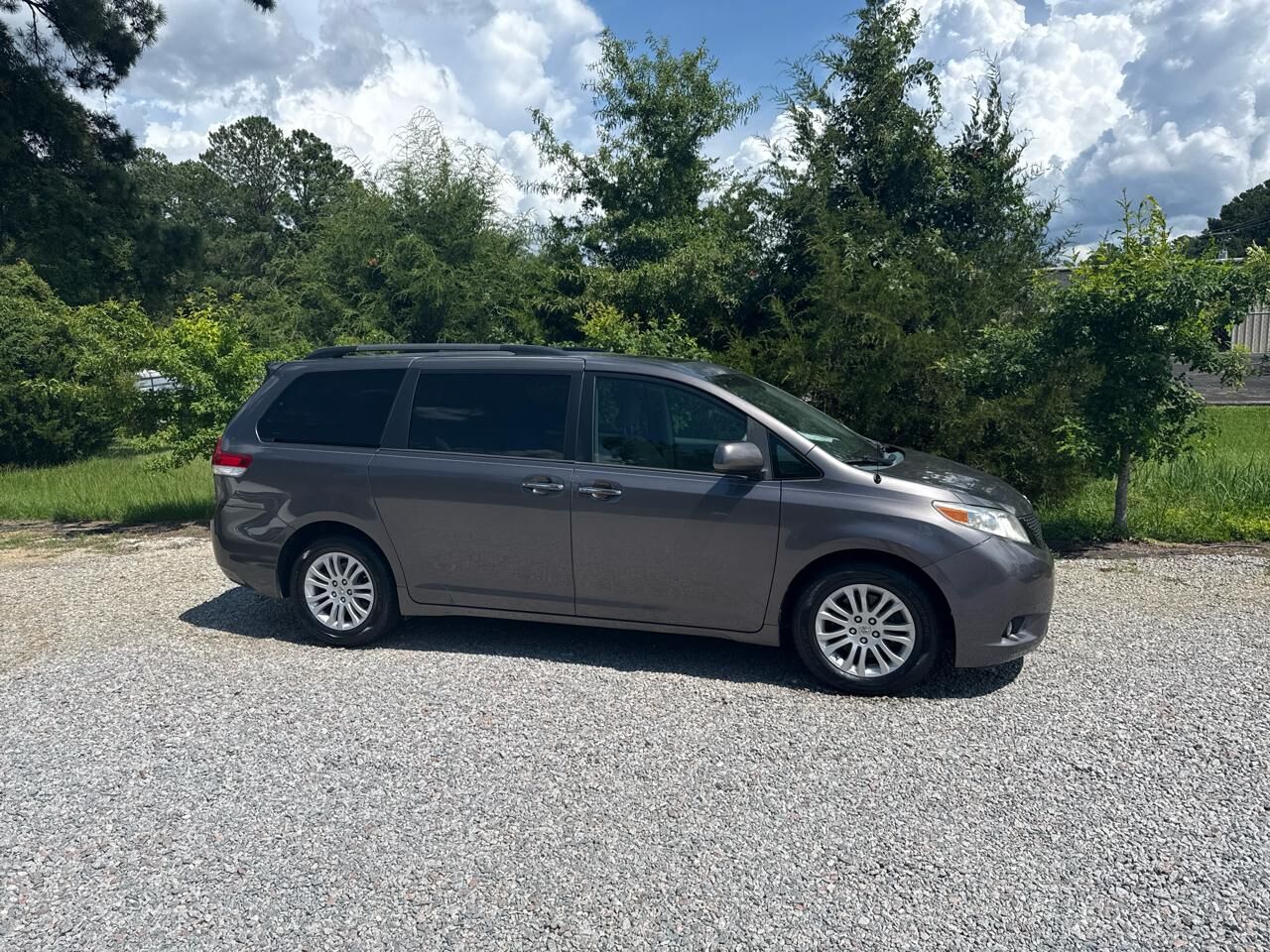 2013 TOYOTA Sienna
