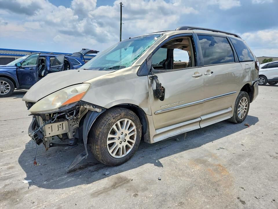 2009 TOYOTA Sienna