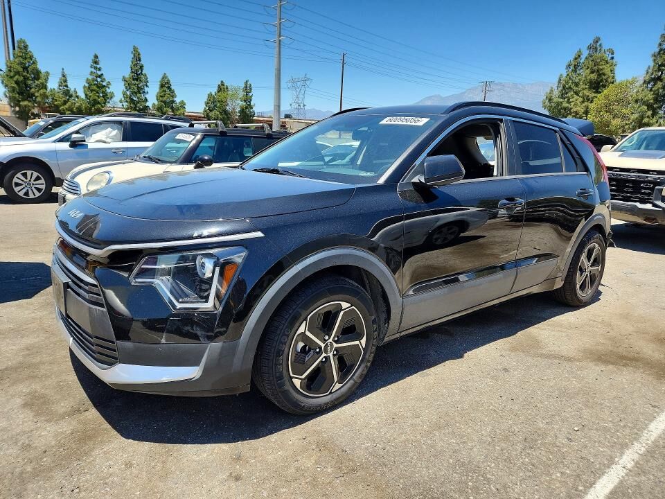 2023 KIA Niro