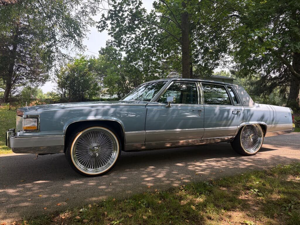 1992 CADILLAC Brougham
